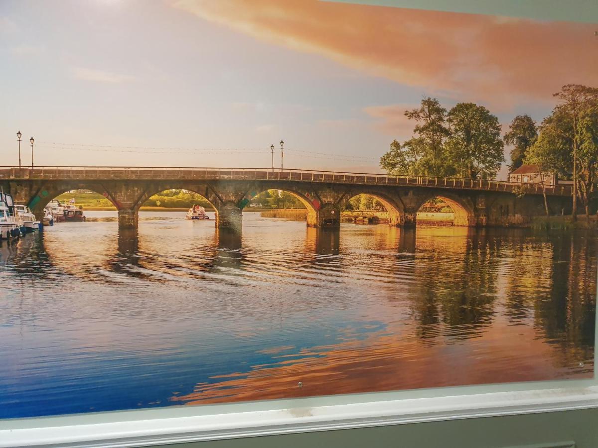 Shannon Bridge House Carrick on Shannon Extérieur photo